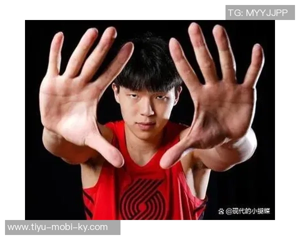 阿夫迪亚霍勒迪周末活动频繁杨瀚森却在坚持加班训练